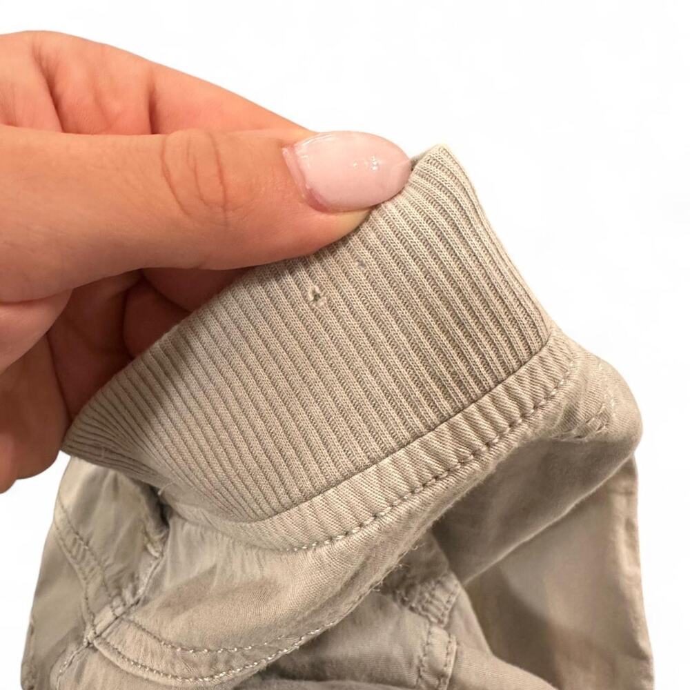 2000s Sonoma Gray Cargo Capri Pants Size 6 Petite - Picture 6 of 6